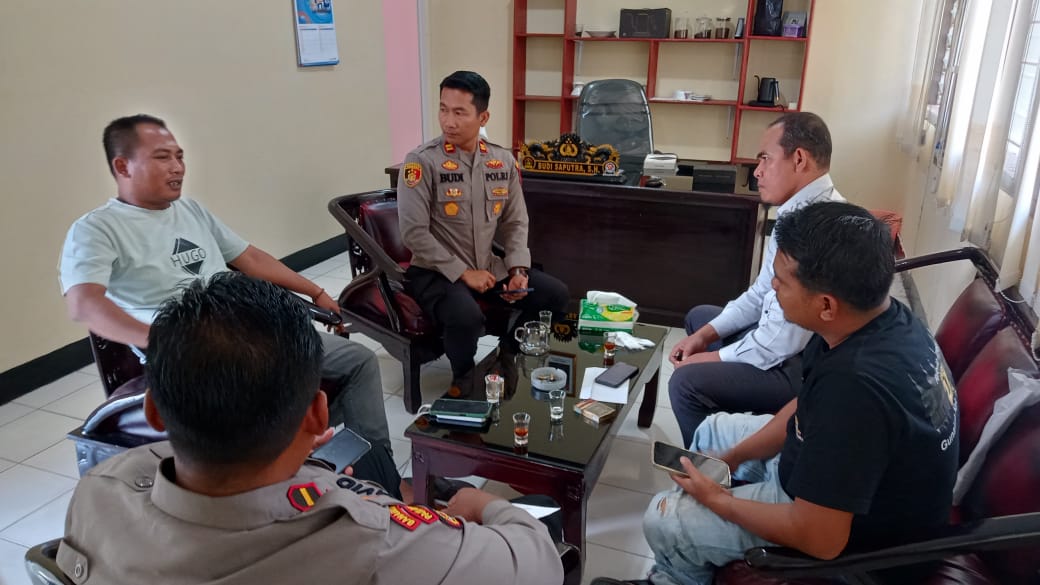Antisipasi Wilayah Rawan Banjir Pasca Pencoblosan, Polsek Bayang Ambil Langkah Koordinasi Dengan Ketua PPK Cab. Bayang.