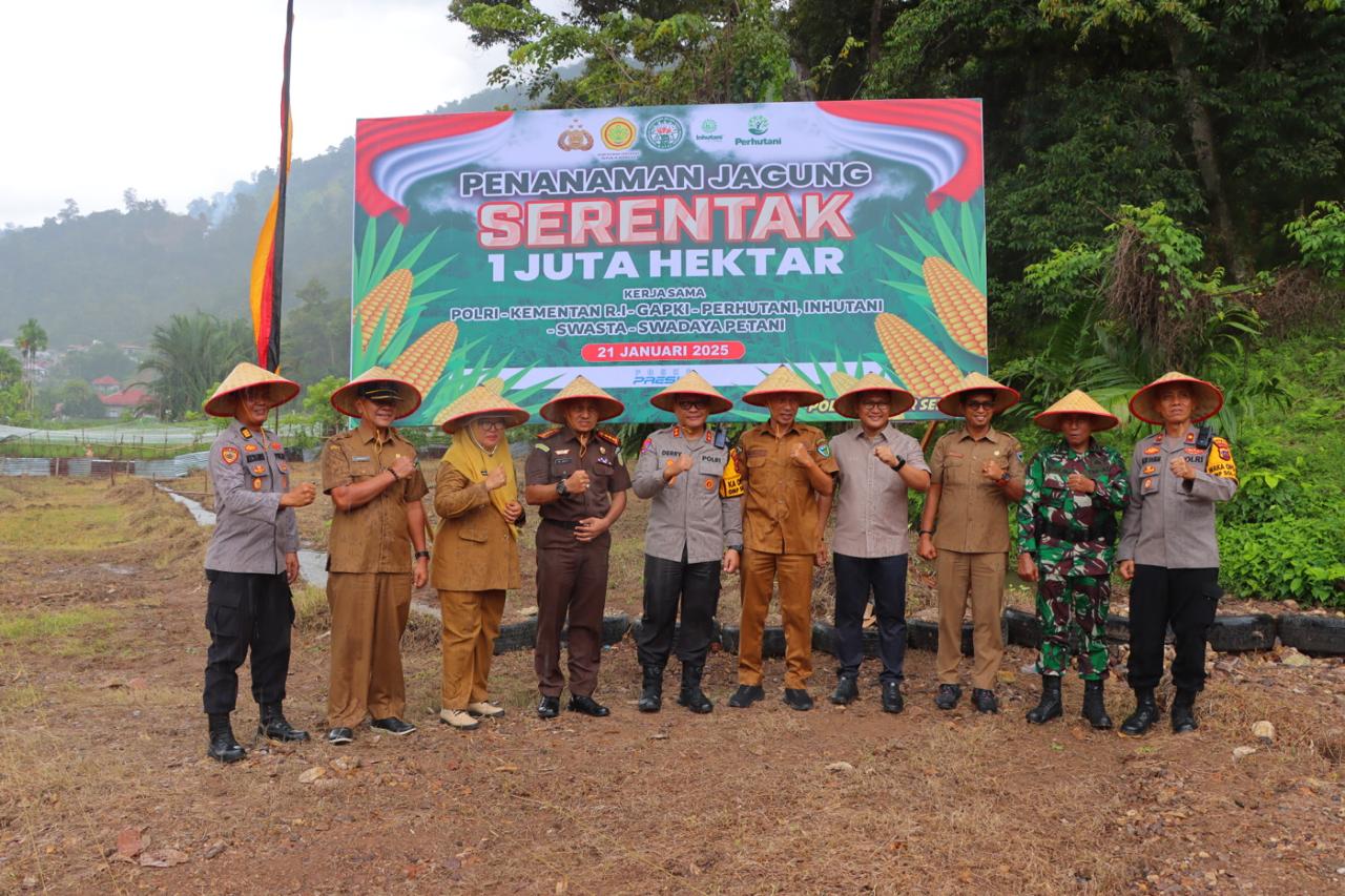 Dukung Swasembada Pangan 2025 Kapolres Pessel Bersama Forkopimda Launching Penanaman Bibit Jagung Serentak