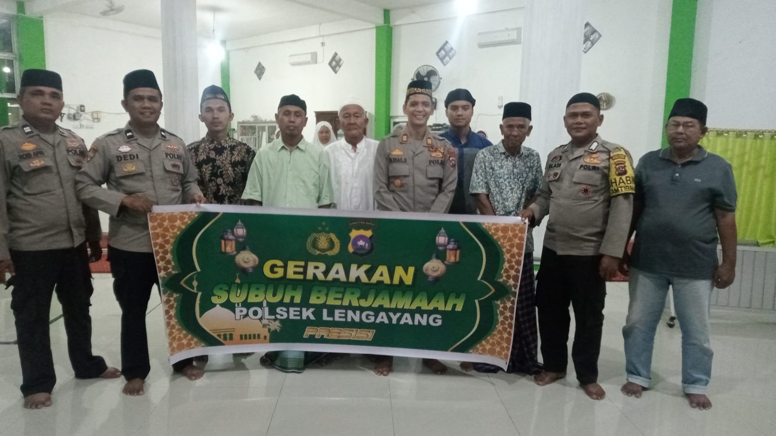 Upaya Pererat Hubungan dengan Masyarakat Lengayang, Polsek Lengayang Melaksanakan Gerakan Shalat Subuh Berjama'ah.