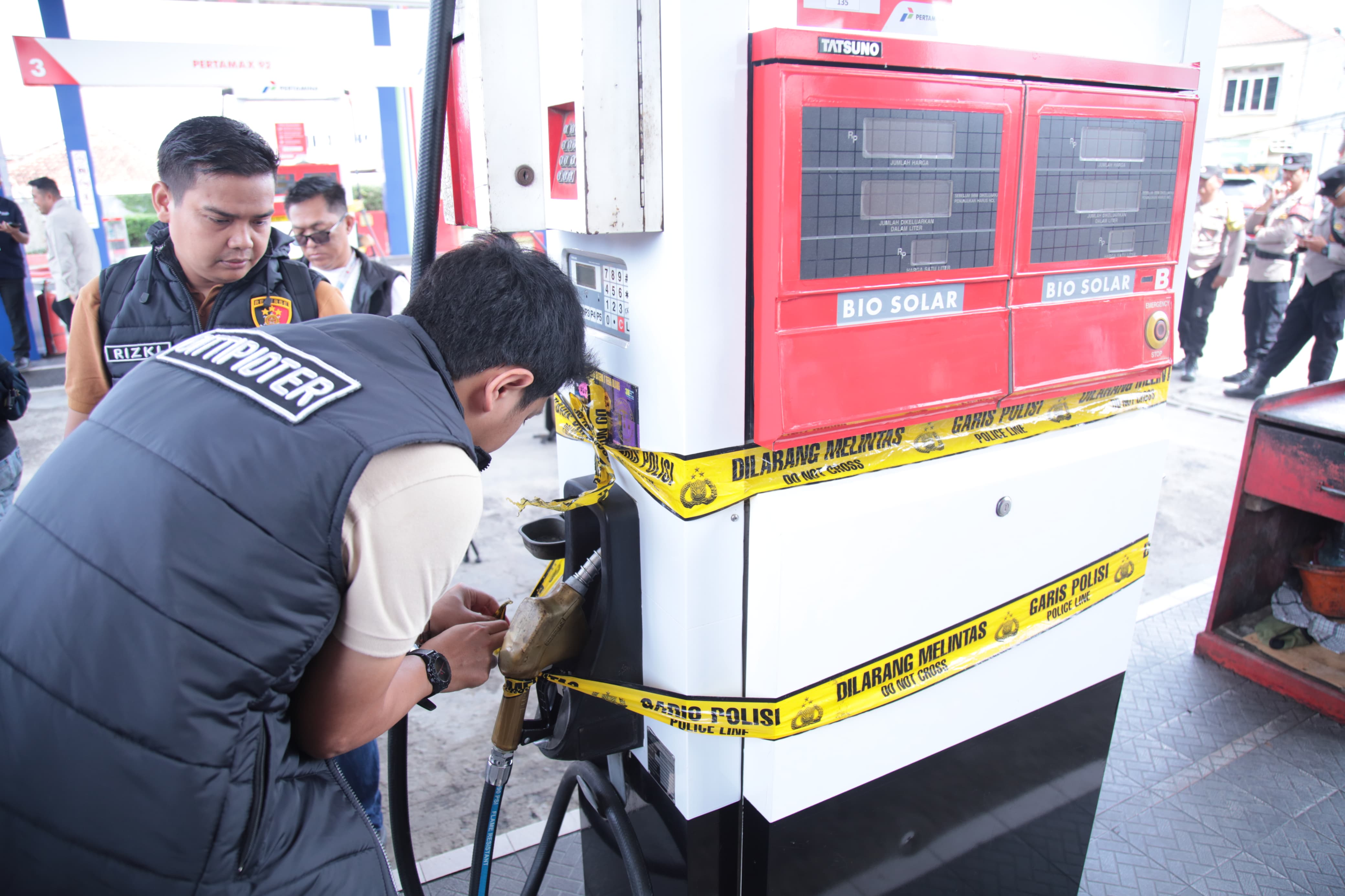 *Bareskrim Polri Ungkap Modus Kecurangan di SPBU Sukabumi, Konsumen Dirugikan Hingga Rp1,4 Miliar Per Tahun*