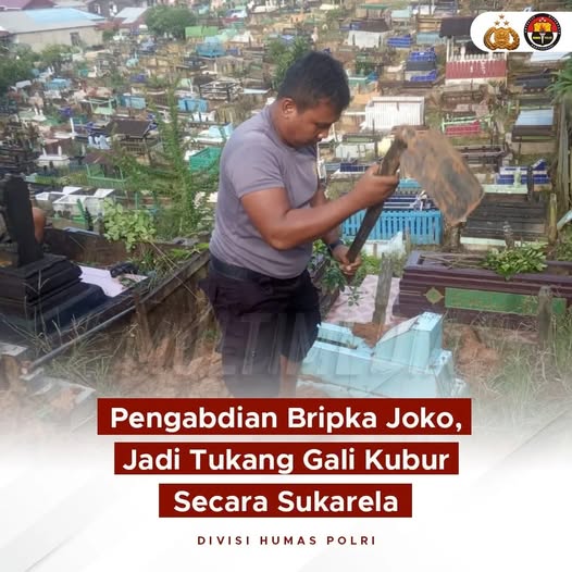 Bripka Joko Hadi Aprianto, personel Polsek Samarinda Ulu, Kota Samarinda, Kalimantan Timur yang telah kurang lebih 23 tahun secara sukarela menjadi penggali kubur di samping tugasnya sehari-hari menjadi anggota Kepolisian.
