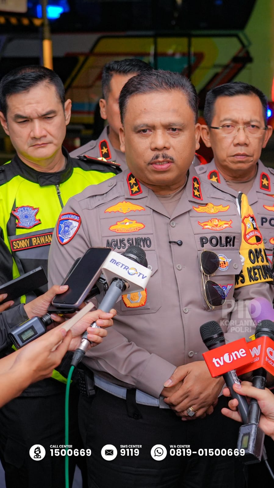 *Kakorlantas Bersama Menhub Pantau Pergerakan Kendaraan di GT Banyumanik, Antisipasi Jelang Puncak Arus Balik Libur Lebaran 2025*